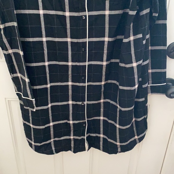 Stars above flannel night shirt - Picture 3 of 7